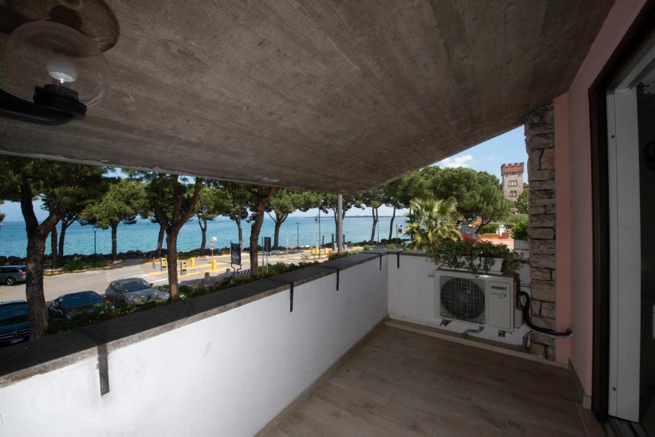 Splendid Lake Desenzano del Garda Exterior photo