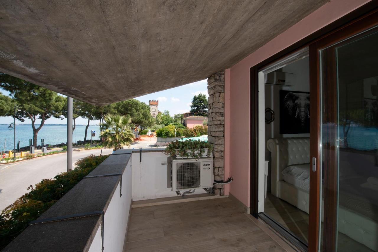 Splendid Lake Desenzano del Garda Exterior photo