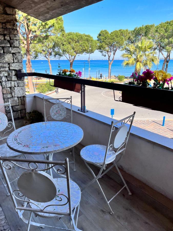 Splendid Lake Desenzano del Garda Exterior photo